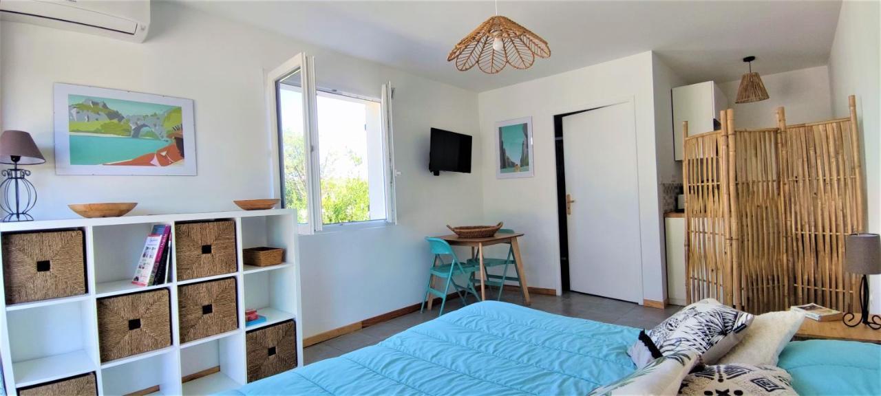 Gite Le Chamaju Labeaume Bagian luar foto