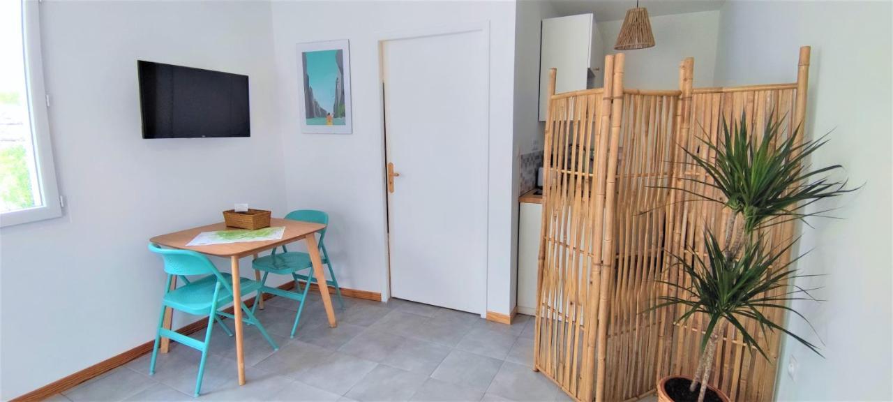 Gite Le Chamaju Labeaume Bagian luar foto